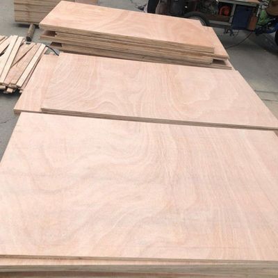 Commercial Grade 6/9/12/15/18mm Plywood with Best and Double-Sided Decoration Surface